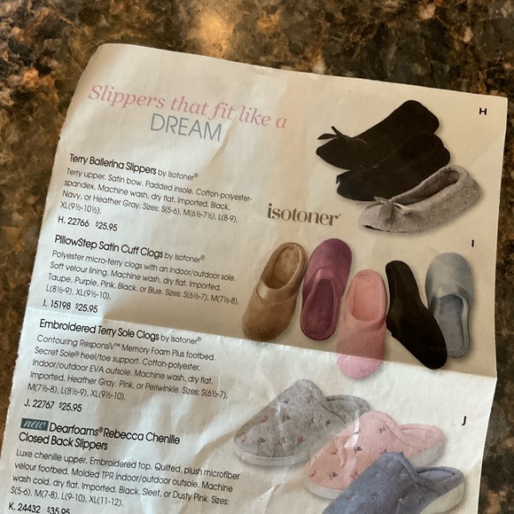 9.5-10.5 black satin slippers - Picture 5 of 5